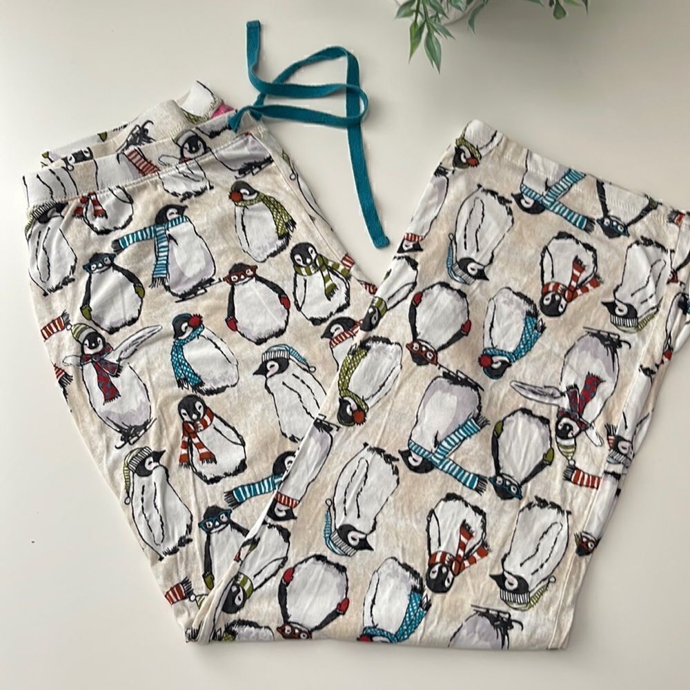 Isaac Mizrahi pajama pants.  Size Large.  Winter penguins.  Cotton Blend.
